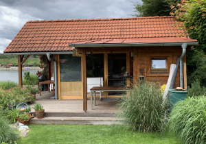 Gartenhaus aus Holz, Gartenhütte am See