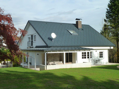 Terrassenueberdachung geschlossen mit Blechdach